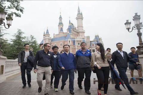 王大佬參訪(fǎng)上海迪士尼了，你可知道？華全機(jī)組也為迪士尼建設(shè)出過(guò)力