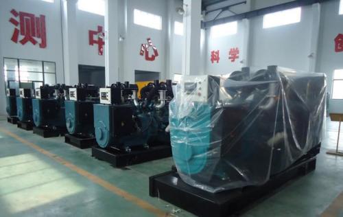 華全動(dòng)力一臺50kw標(biāo)配柴油發(fā)電機(jī)組于2月15日順利發(fā)往河南省