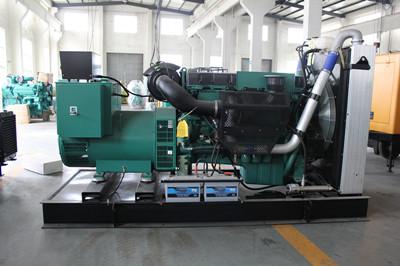 2月18日，王先生從華全動力采購的標配30kw思鉑睿發電機成功發往廣東省